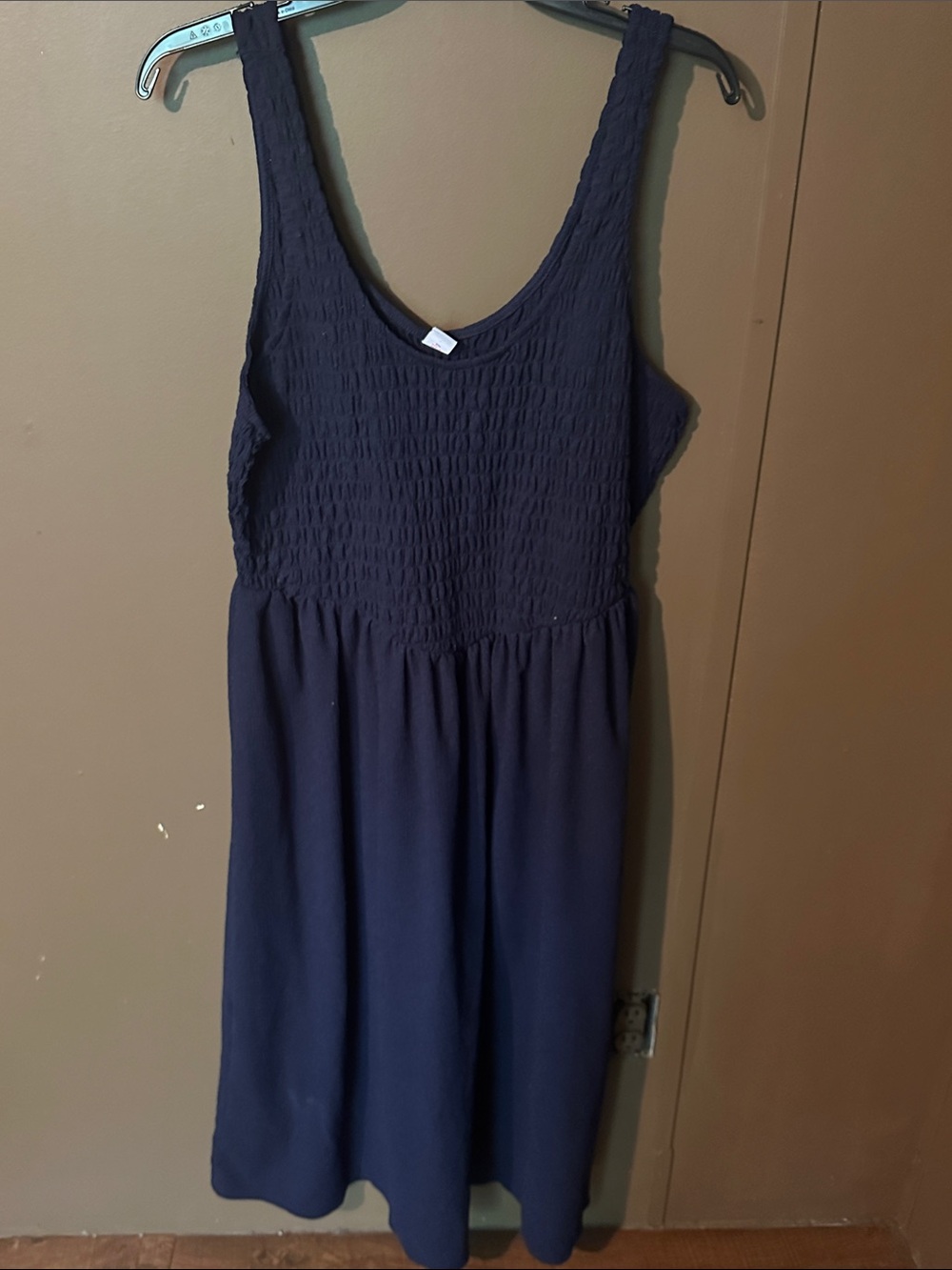 Old Navy Navy Smocked Sleeveless Midi Dress